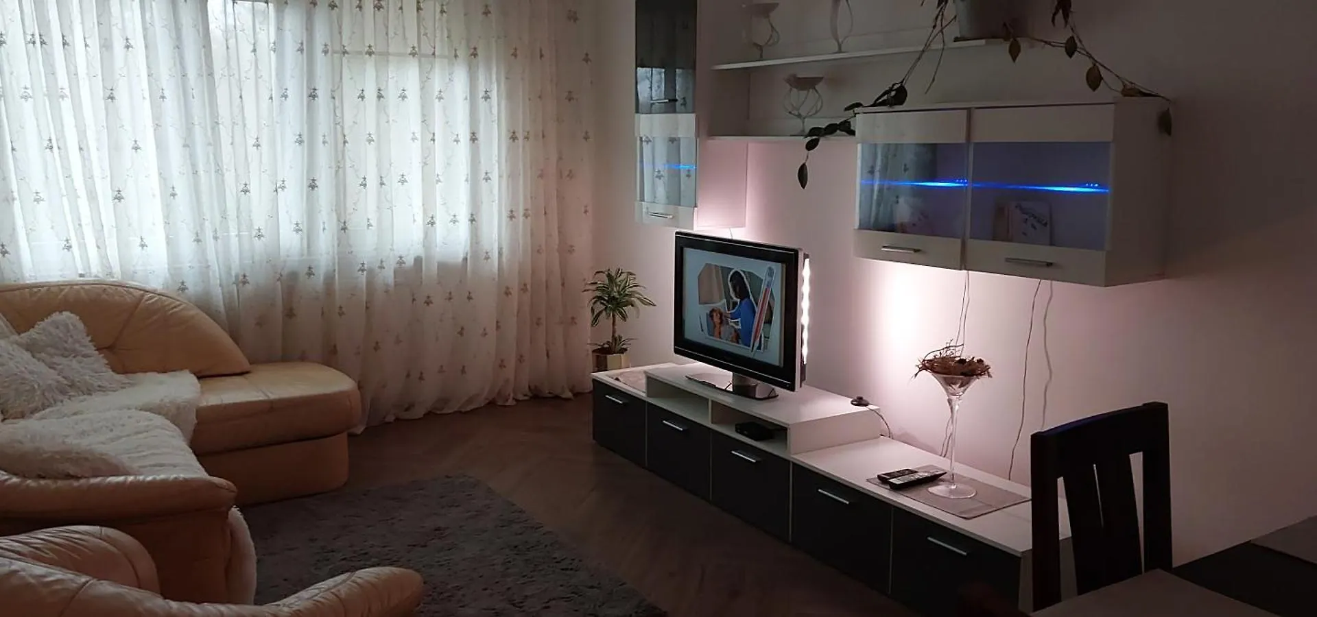 Apartament Przy Stawie فروتسواف شقة