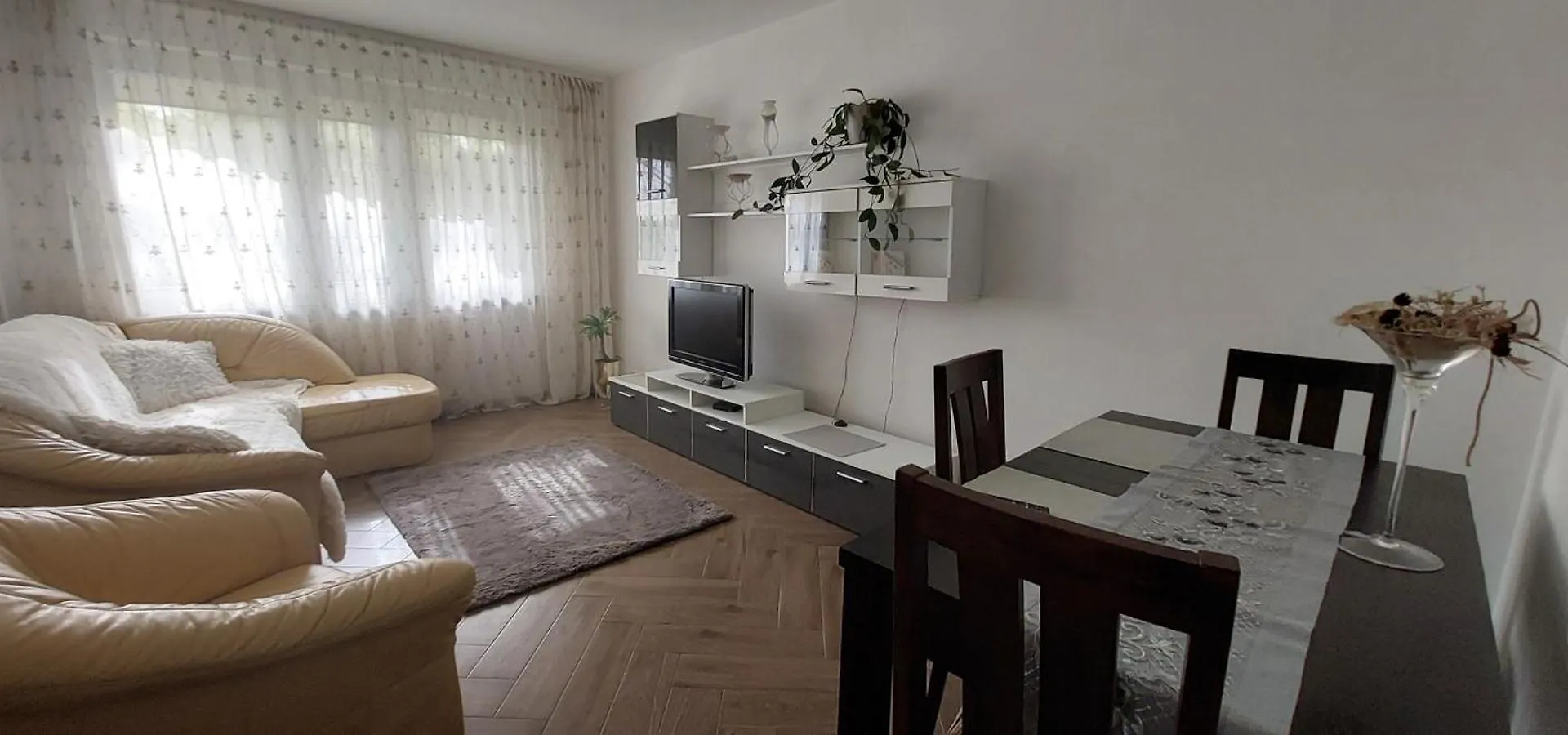 Apartament Przy Stawie فروتسواف 0*,  بولندا
